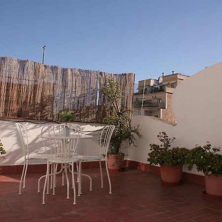 Lovely Apartment With A Terrace Barselona Dış mekan fotoğraf